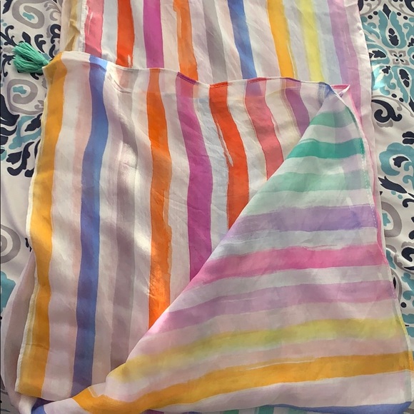 Scarf - Picture 1 of 2